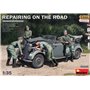 Mini Art 35295 Repairing on the road ( Type 170V Cab)