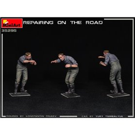 Mini Art 1:35 REPAIRING ON THE ROAD - Type 170V Cab