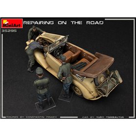 Mini Art 1:35 REPAIRING ON THE ROAD - Type 170V Cab