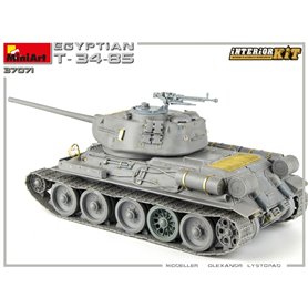 Mini Art 37071 Egyptian T-34-85 Interior