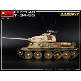 Mini Art 37071 Egyptian T-34-85 Interior