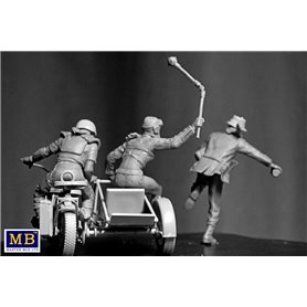 MB 1:35 DESERT BATTLE SERIES - SKULL CLAN - TO CATCH A THIEF