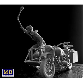MB 1:35 DESERT BATTLE SERIES - SKULL CLAN - TO CATCH A THIEF