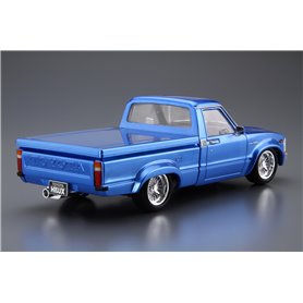 Aoshima 1:24 Toyota RN30 Hilux Custom 1978