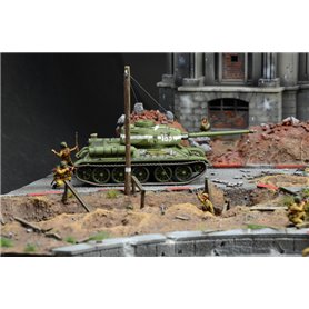 Italeri 1:72 Berlin 1945: the Reichstag conquest