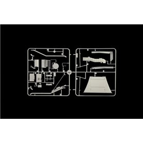 Italeri 1:24 Volvo F16 Globetrotter Canvas with elevator