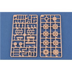 Hobby Boss 1:35 D-38 - SOVIET TANK