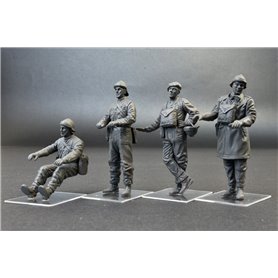 IBG 1:35 7TP Polski czołg lekki - jednowieżowy LIMITED EDITION (figurki Miniart Polish Tank Crew + Master Model metal/resin bar