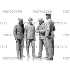 ICM 32113 WWII RAF Cadets (100% new molds)