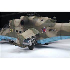 Zvezda 4812 Soviet Attack Helicopter MI-24P