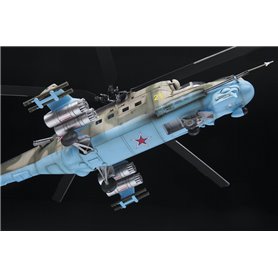 Zvezda 4812 Soviet Attack Helicopter MI-24P
