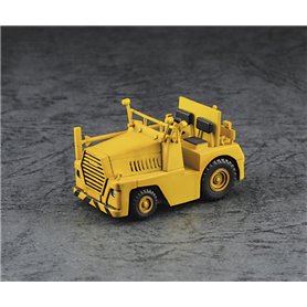 Hasegawa 02364 Fuji T-1A/B w/Tractor Limited Edition