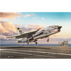 Italeri 1456 F-8E Crusader