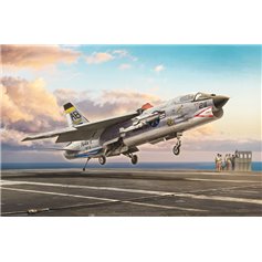 Italeri 1:72 F-8E Crusader