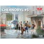 ICM 35905 Chernobyl#5. Extraction (4 adults, 1 child and luggage) (100% new molds)