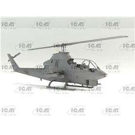 ICM 32060 + ICM 3001 AH-1G Cobra + Acrylic Paint Set