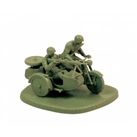 Zvezda 1:72 M-72 W/SIDECAR AND CREW - SOVIET MOTORCYCLE