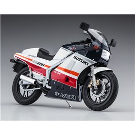 Hasegawa 1:12 Suzuki RG400 - EARLY VERSION - RED/WHITE COLOR W/UNDER COWL - LIMITED EDITION