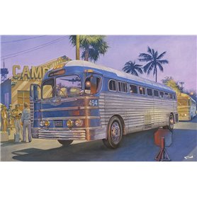 Roden 1:35 PD-3701 Silverside Bus - GREYHOUND LINES