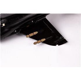Eduard 1:48 AV-8A early dla Kinetic