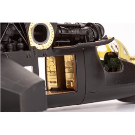 Eduard 1:48 Mi-24P cargo interior dla Zvezda