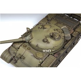 Zvezda 3622 T-62 Soviet Main Battle Tank  1/35