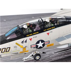 Tamiya 1:48 Grumman F-14A Tomcat - LATE MODEL - CARRIER LAUNCH SET