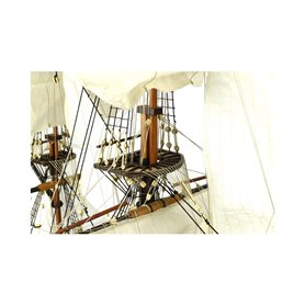 Artesania Latina 1:65 HMS Endeavour
