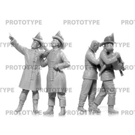 ICM 1:35 AMERICAN FIRE TRUCK CREW - 1910S
