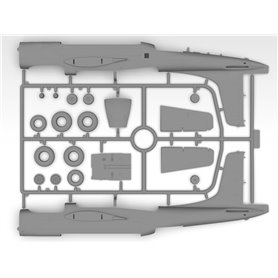 ICM 48280 B-26K with USAF Pilots & Ground Personnel