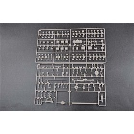 Trumpeter 1:200 USS Iowa BB-61 1944