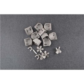 Trumpeter 1:200 USS Iowa BB-61 1944
