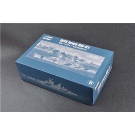 Trumpeter 1:200 USS Iowa BB-61 1944