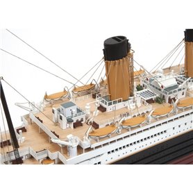 OcCre 1:300 Titanic