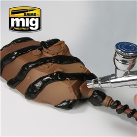 AMIG8012 CAMOUFLAGE MASKING PUTTY