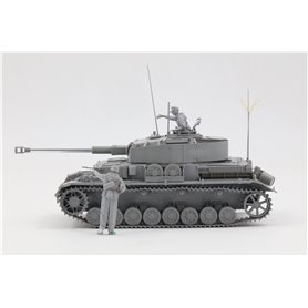 Border Model 1:35 Pz.Beob.Wg.IV Ausf.J - W/COMMANDER + INFANTRY