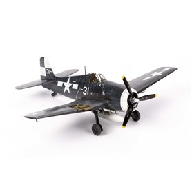 Eduard 1:48 Grumman F6F-5 - WEEKEND edition 