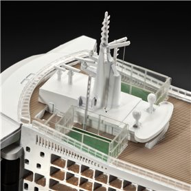 Revell 05231 1/700 Queen Mary 2