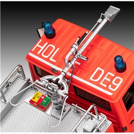 Revell 1:24 Mercedes-Benz 1625 TLF 24/50