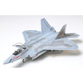 Tamiya 1:72 F-22 Raptor