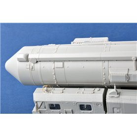 Trumpeter 01082 15U175 TEL of RS-12M1 Topol-M ICBM complex