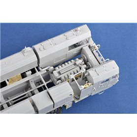 Trumpeter 01082 15U175 TEL of RS-12M1 Topol-M ICBM complex