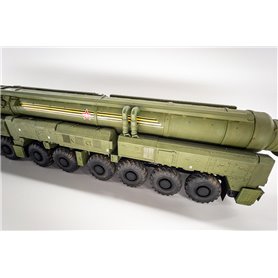 Trumpeter 01082 15U175 TEL of RS-12M1 Topol-M ICBM complex