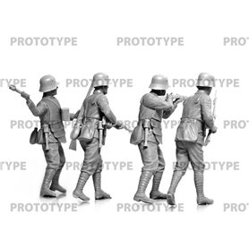 ICM 35722 WWI German Infantry in armor (100% new molds)