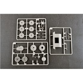 Trumpeter 1:35 T-100Z - SOVIET HEAVY TANK1:35