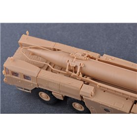 Hobby Boss 1:72 Wyrzutnia (9P117M1) z rakietą R17 9K72 zestaw rakietowy Elbrus Scud B - 1:72