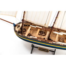 ARTESANIA LATINA 19005 Captain's Longboat HMS Endeavour 2022 - 1:50
