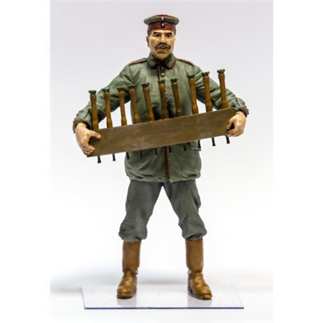 Copper State Models F32-004 German Aerodrome Personnel w/ Grenades Crate WWI Figure