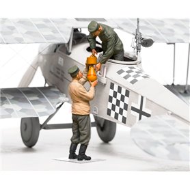 Copper State Models F32-005 German Aerodrome Personnel Bomb Loading Team WWI Figures