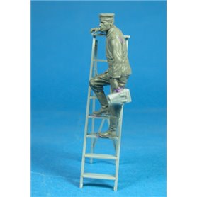 Copper State Models F32-012 German Ground Crewman N.1 WWI Figure